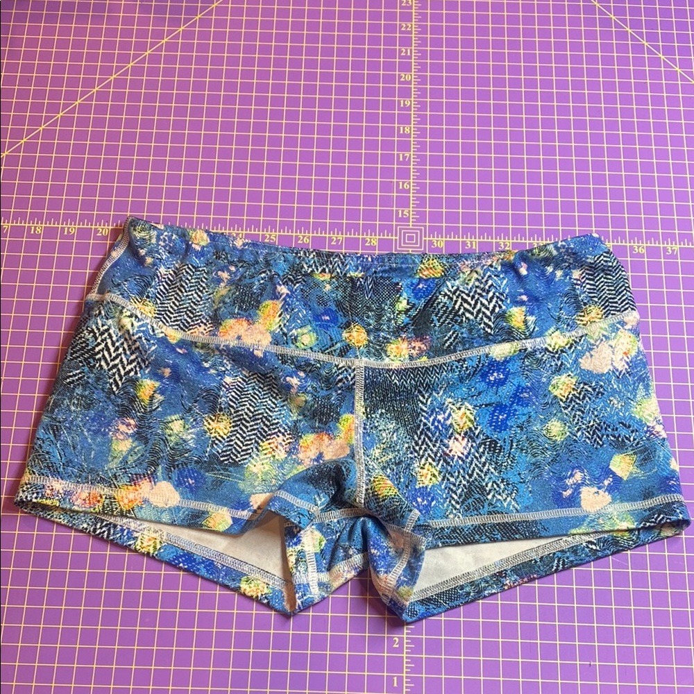 Fleo Large EUC Colorful Women's Shorts